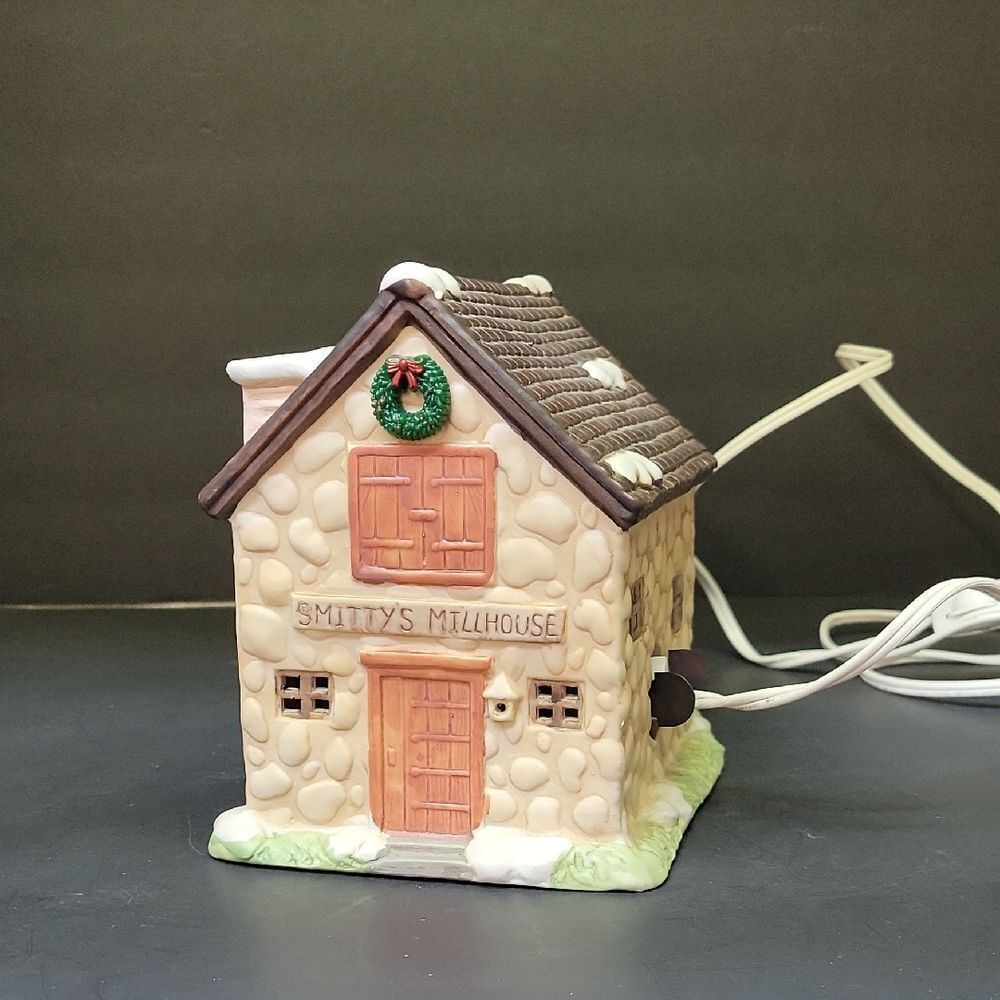 Brinn's Village Smitty's Millhouse Holiday Light-Up